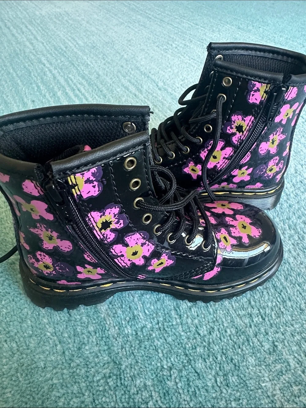 Dr. Martens, Girls Pansey Fayre Floral boot, size 9 Todler